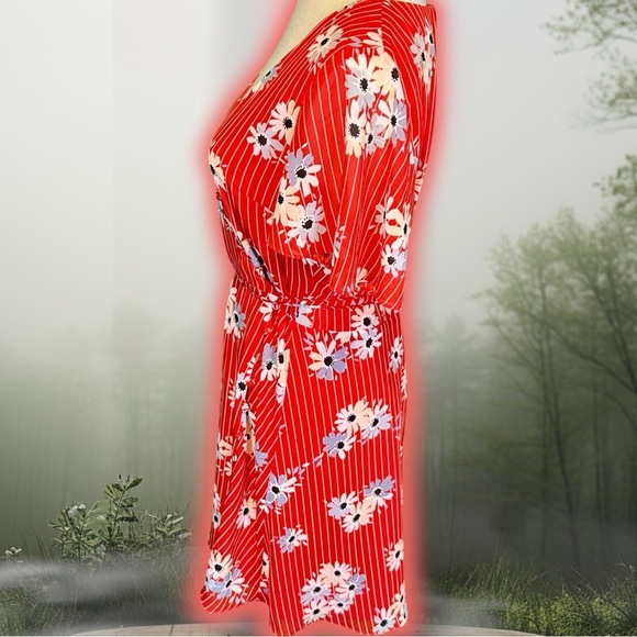 NWT Madewell ‘Button-Wrap Dress in Daisy Society’ in “Retro Stripe Lipstick Red” - Picture 6 of 16